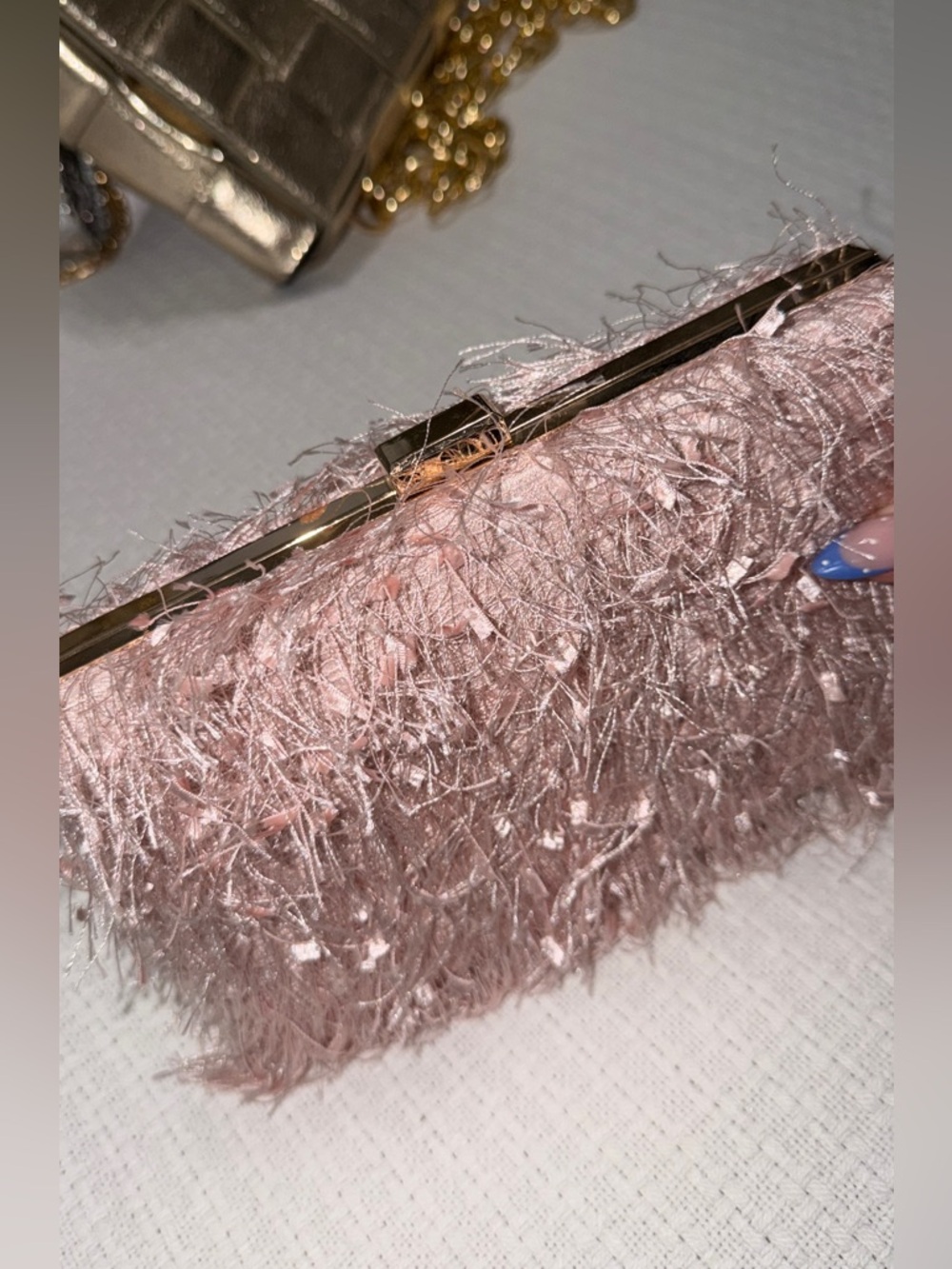 Chic Feather-Texture Pink Evening Clutch